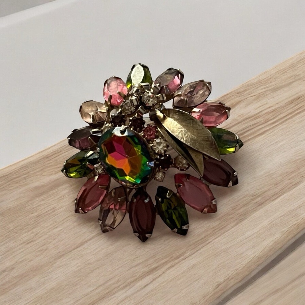 Vintage rhinestone brooch